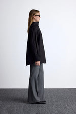 Load image into Gallery viewer, High Neck Design Shirt- Black