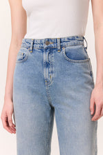 Load image into Gallery viewer, Straight Jeans