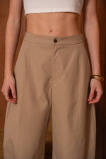 Load image into Gallery viewer, Urban Balloon Pants – Camel LIMITED EDITION