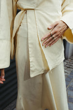 Load image into Gallery viewer, Linen Blend Short Kimono Jacket – Butter Yellow