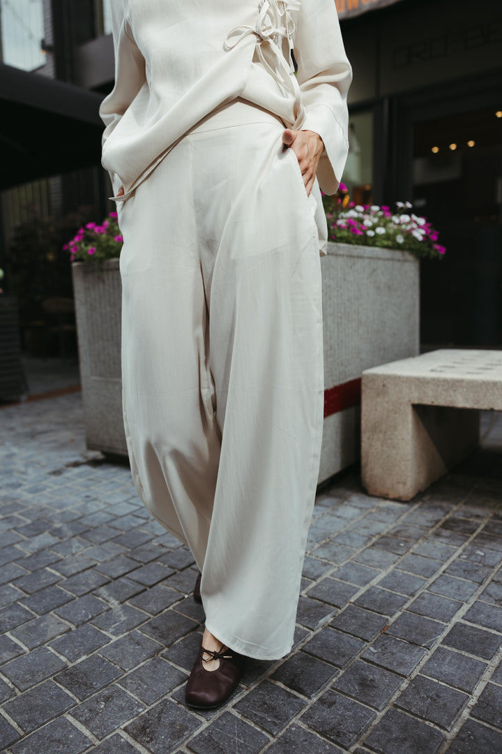 Tencel Blend Zip Trousers – Ecru