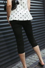 Load image into Gallery viewer, Tailored Capri Trousers