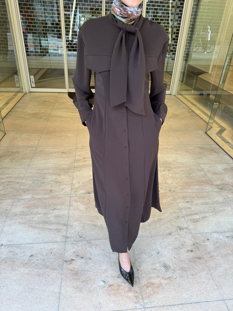 Tailored Scarf Detail Dress – Brown