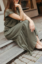 Load image into Gallery viewer, Fitted Waist Linen Maxi Dress – Olive