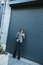 Load image into Gallery viewer, Dark Flared Jeans