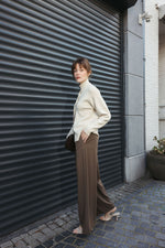 Load image into Gallery viewer, Pleated Trousers with Belt – Brown