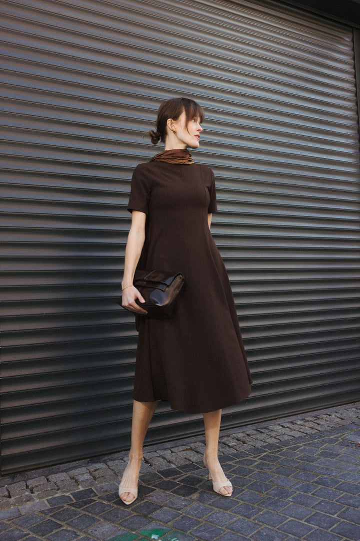 Midi Dress with Short Sleeves and Belt – Brown