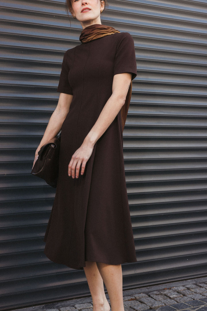 Midi Dress with Short Sleeves and Belt – Brown