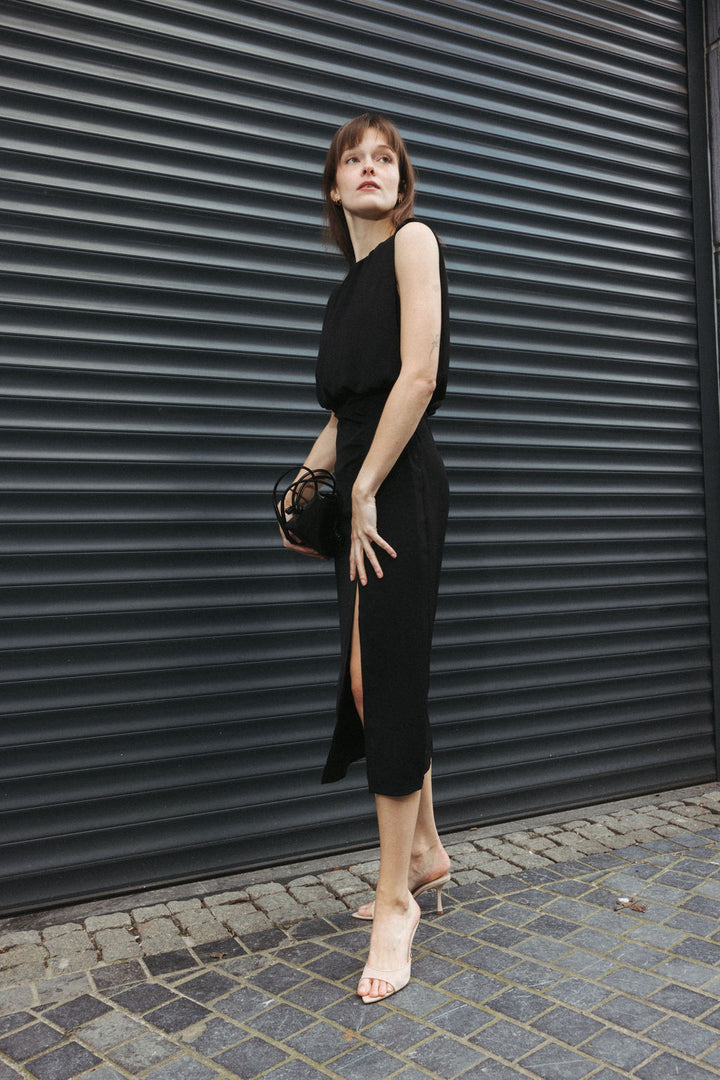 Elegant Sleeveless Slit Dress – Black