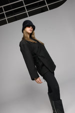 Load image into Gallery viewer, Oversized Quilted Wrap Jacket