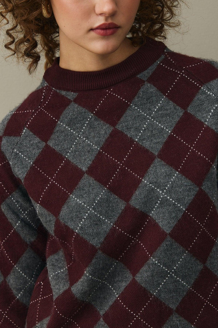 Diamond Pattern Sweater- Burgundy
