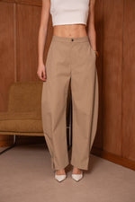 Load image into Gallery viewer, Urban Balloon Pants – Camel LIMITED EDITION